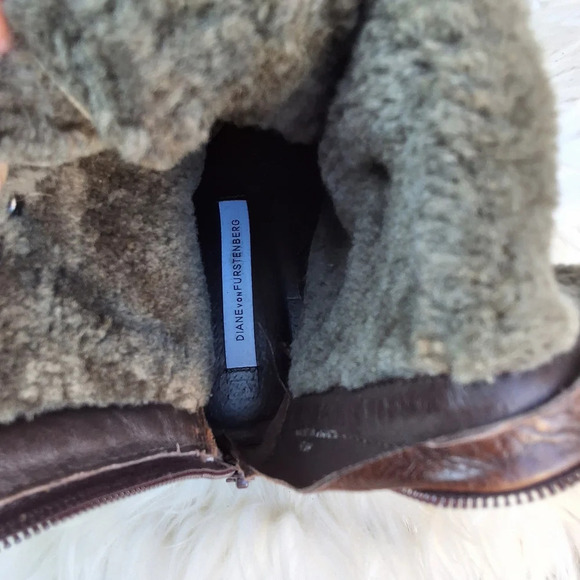 Diane Von Furstenberg Convertible lined boots 9 - Picture 7 of 11